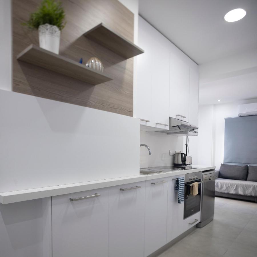 Lovely 2 Bed Apartment In Larnaca City Centre ภายนอก รูปภาพ
